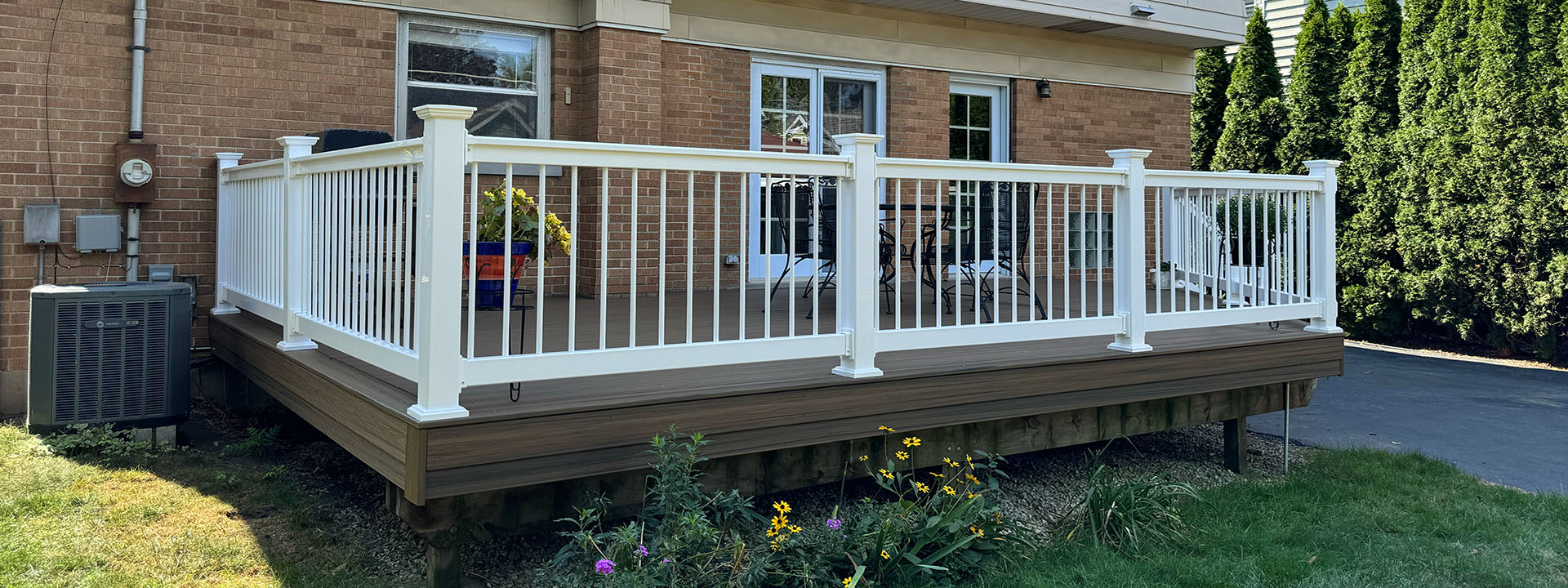 
<span>Royal Deck</span>
