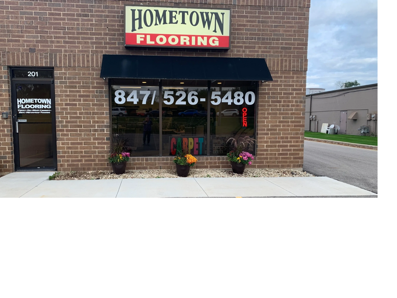 
<span>Hometown Flooring Designs</span>
